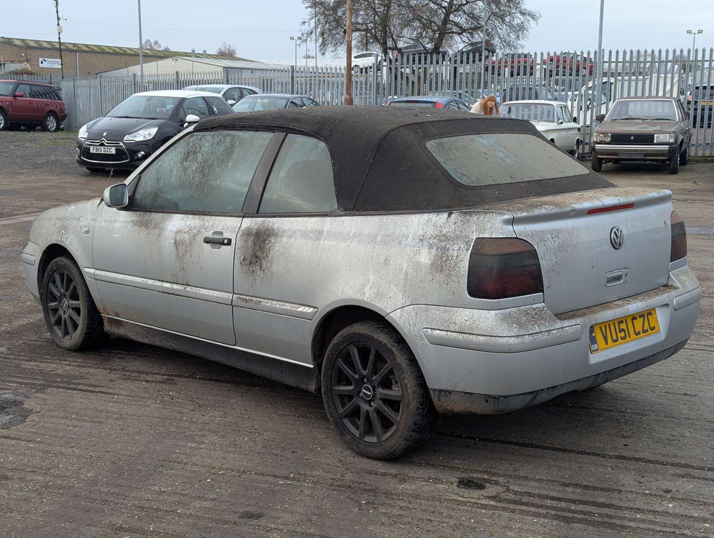 <p>2001 VW GOLF CABRIOLET AVANTGARDE</p>