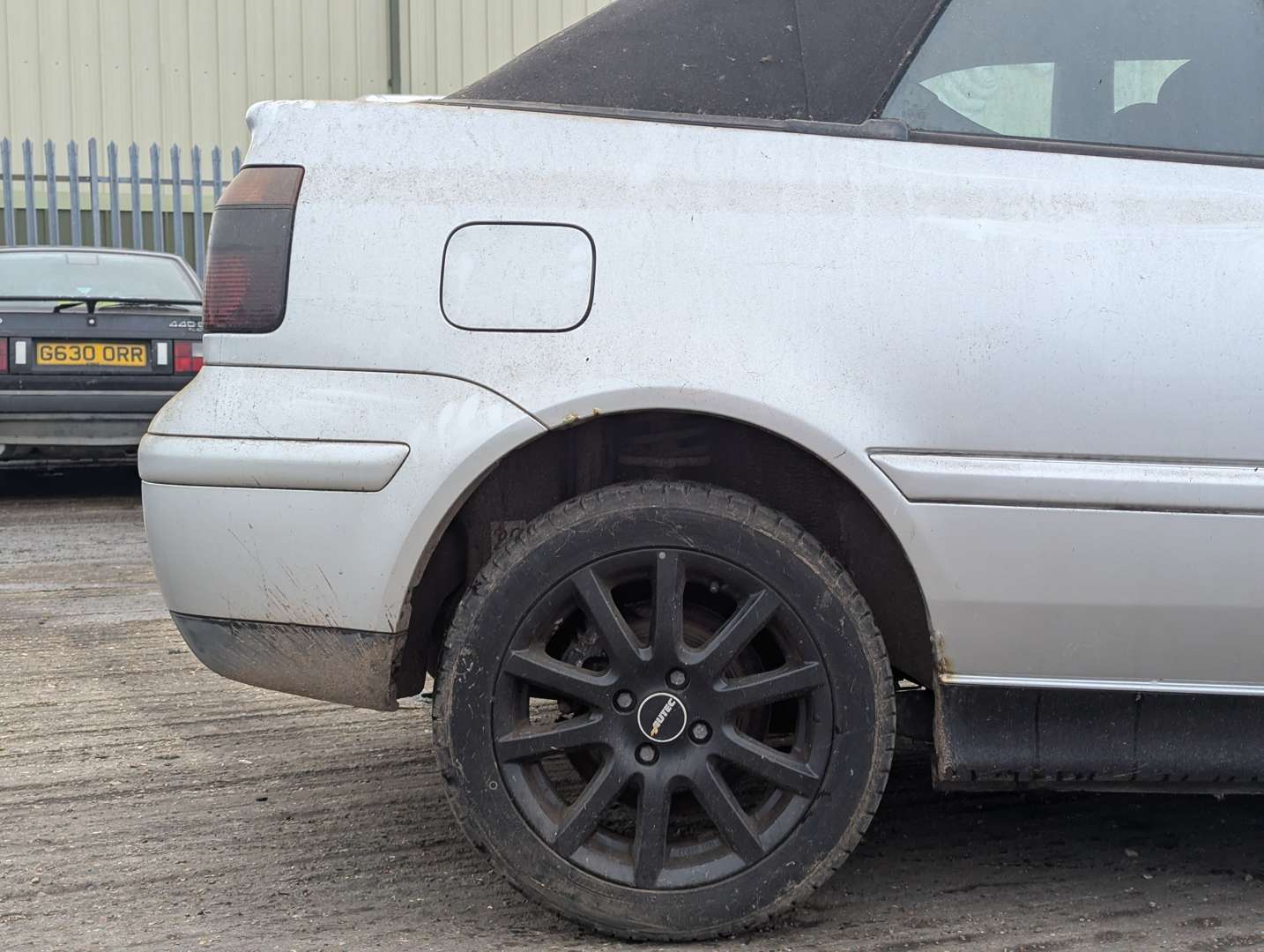 <p>2001 VW GOLF CABRIOLET AVANTGARDE</p>