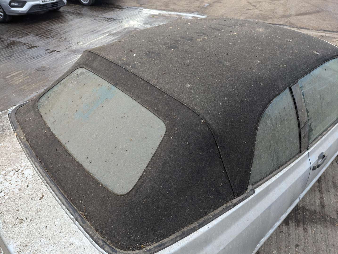 <p>2001 VW GOLF CABRIOLET AVANTGARDE</p>