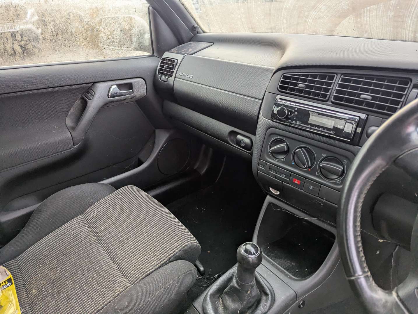 <p>2001 VW GOLF CABRIOLET AVANTGARDE</p>