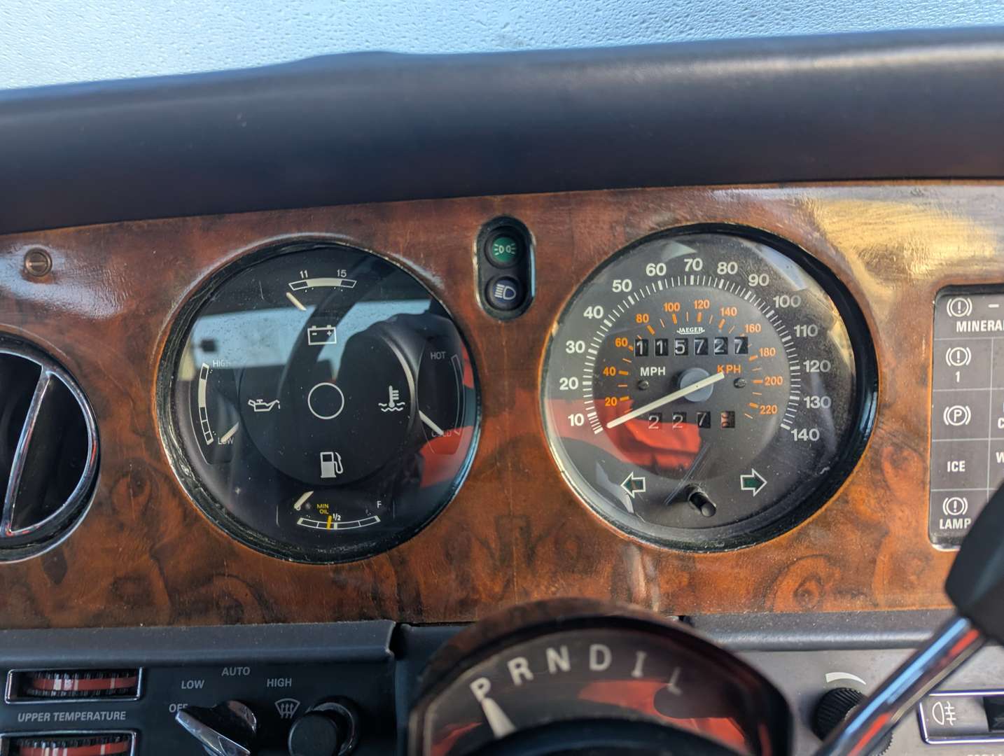 <p>1985 ROLLS ROYCE SILVER SPIRIT</p>