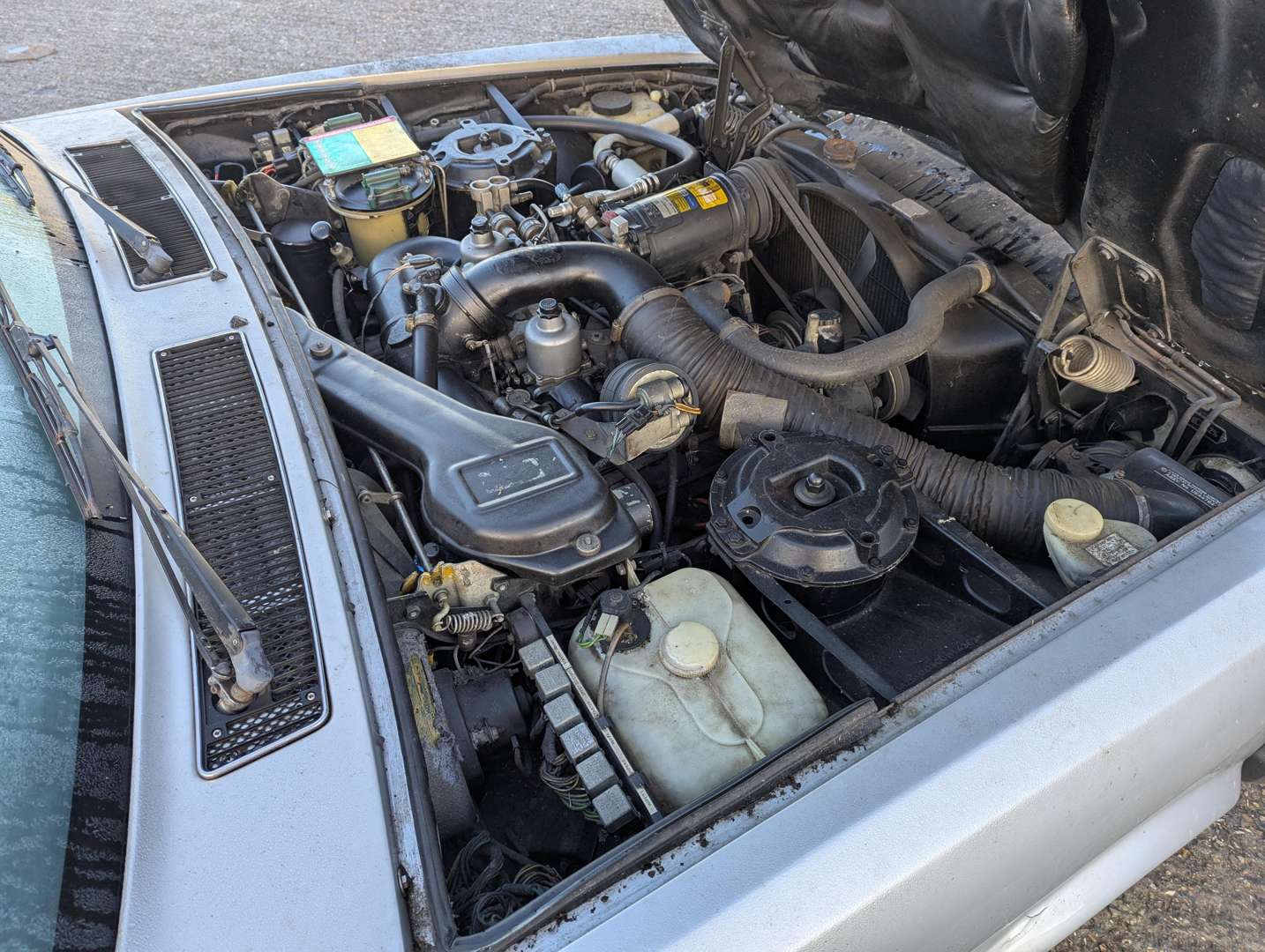 <p>1985 ROLLS ROYCE SILVER SPIRIT</p>