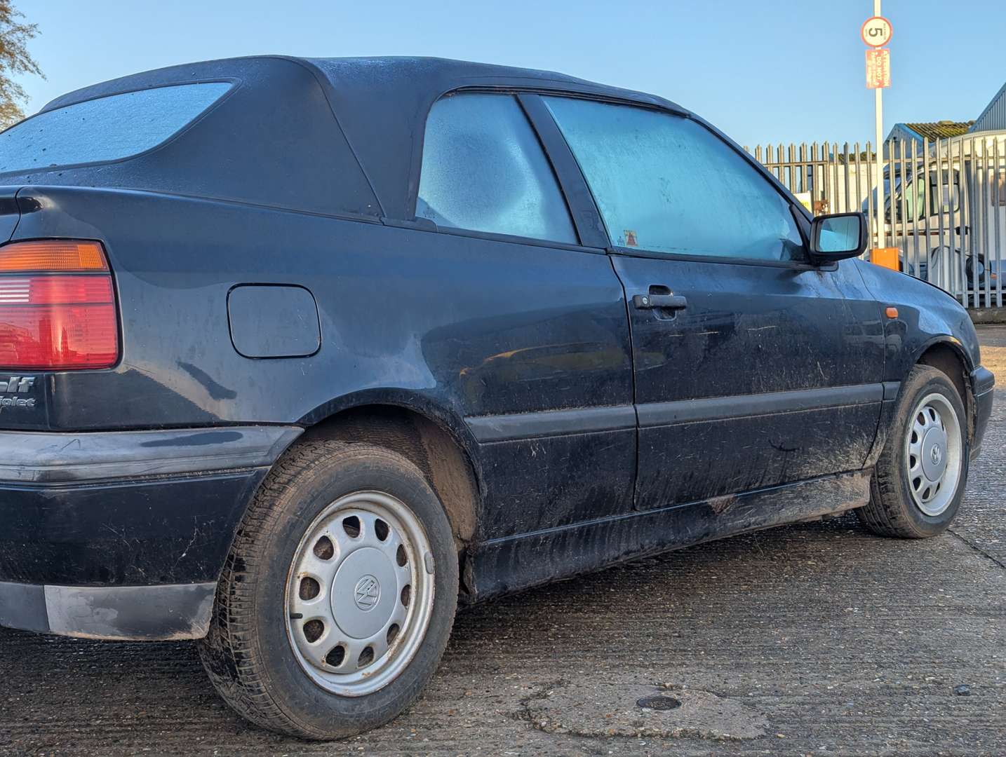 <p>1997 VW GOLF CABRIOLET</p>