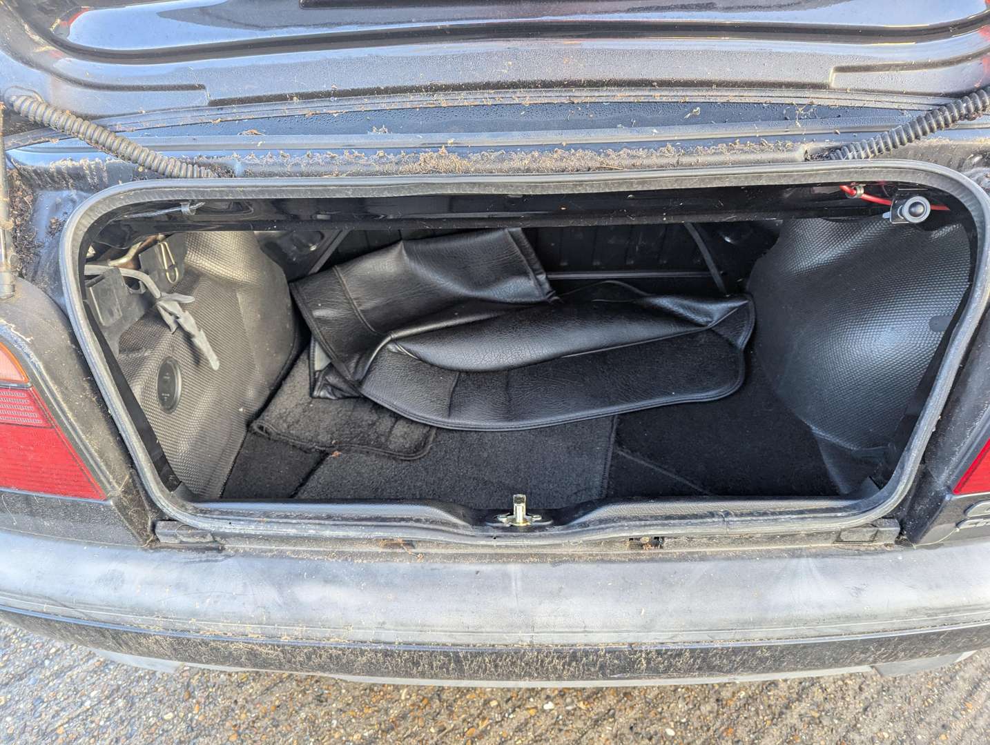 <p>1997 VW GOLF CABRIOLET</p>