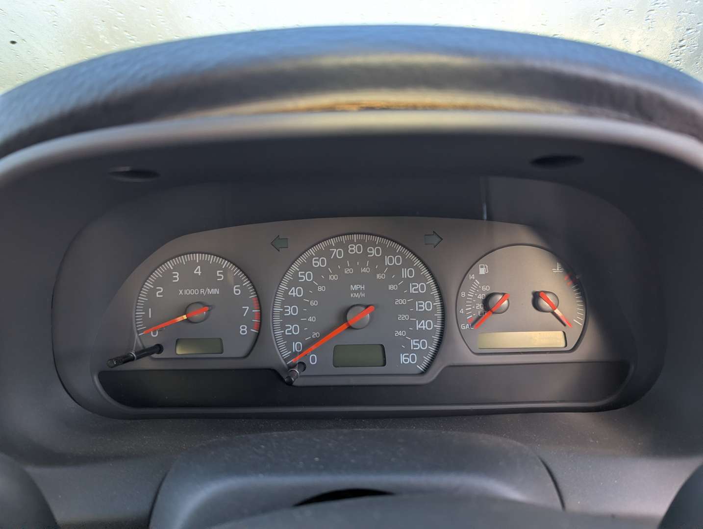 <p>1999 VOLVO S40 T4 SE AUTO</p>