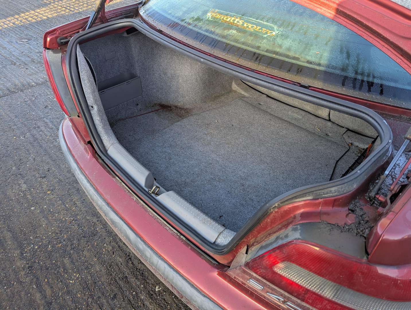 <p>1999 VOLVO S40 T4 SE AUTO</p>