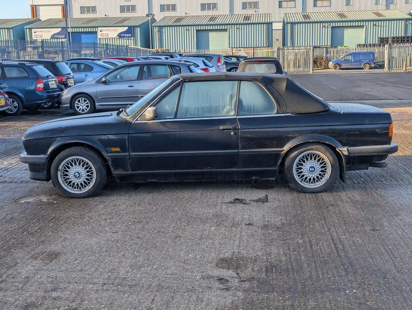 <p>1990 BMW E30 320I CONVERTIBLE</p>