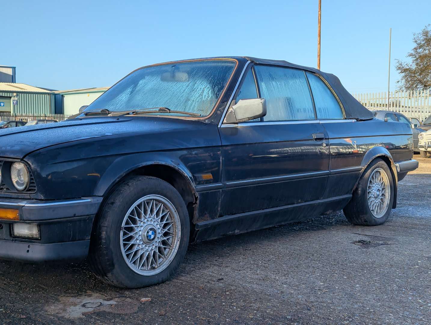 <p>1990 BMW E30 320I CONVERTIBLE</p>