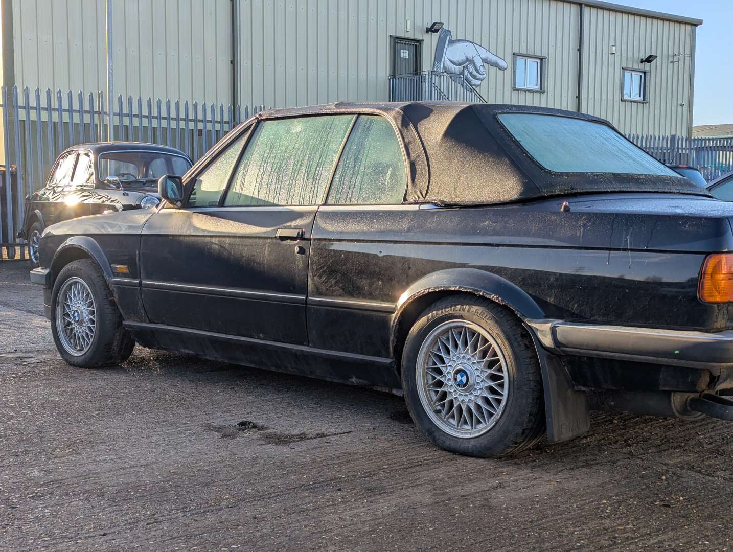 <p>1990 BMW E30 320I CONVERTIBLE</p>