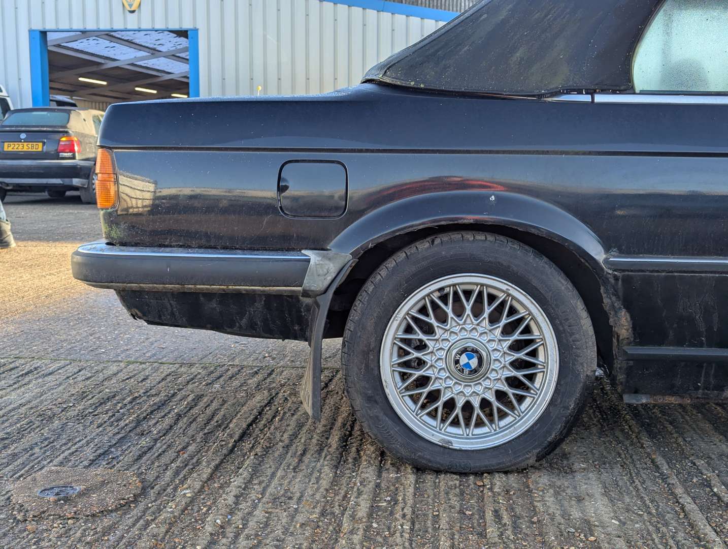 <p>1990 BMW E30 320I CONVERTIBLE</p>