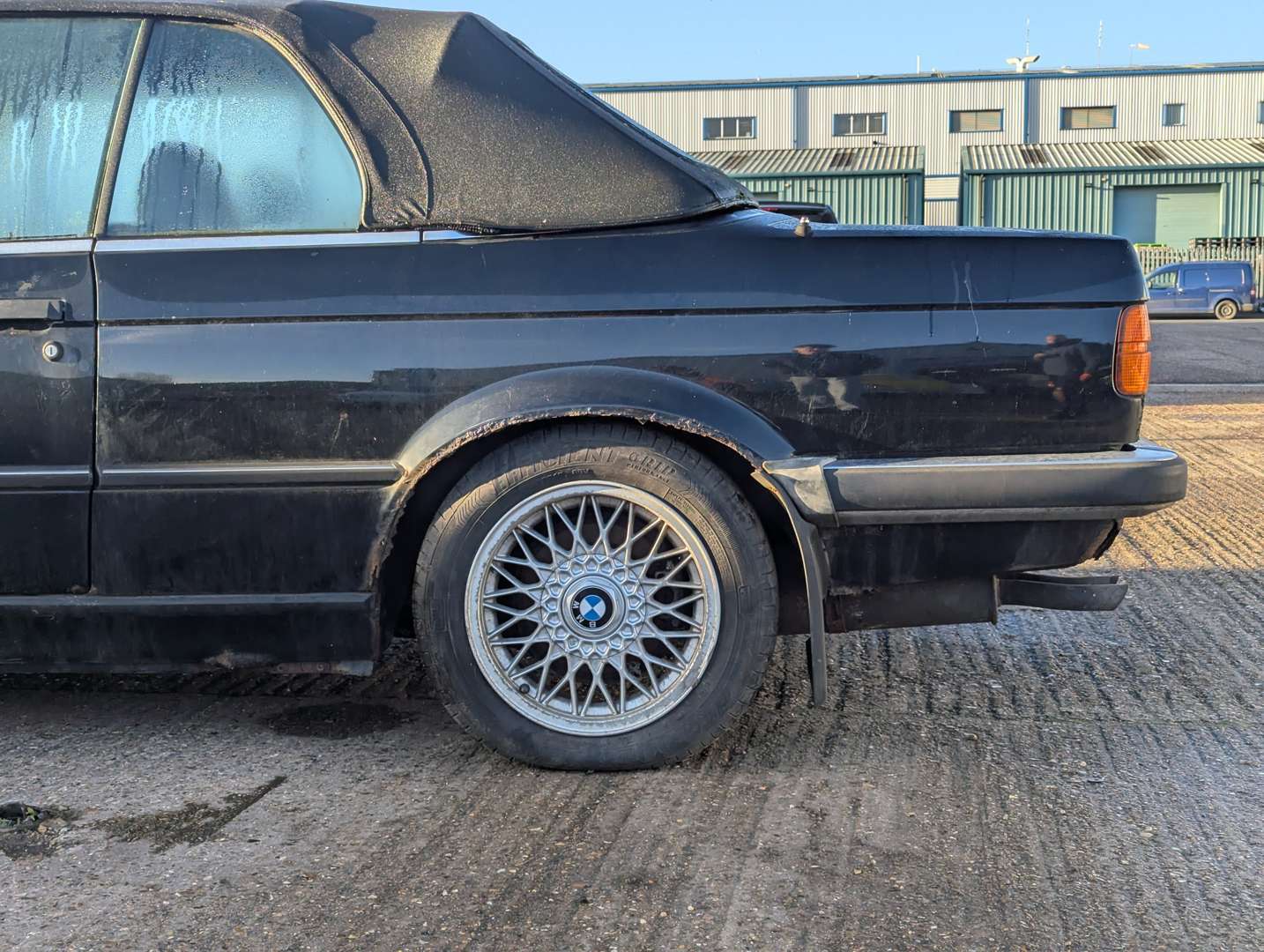 <p>1990 BMW E30 320I CONVERTIBLE</p>