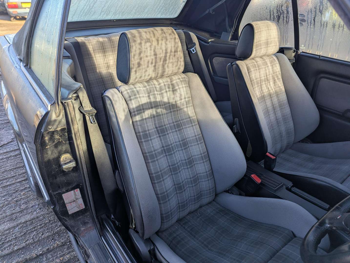 <p>1990 BMW E30 320I CONVERTIBLE</p>