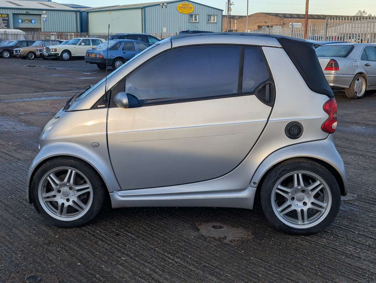 <p>2006 SMART FORTWO BRABUS 74 AUTO</p>