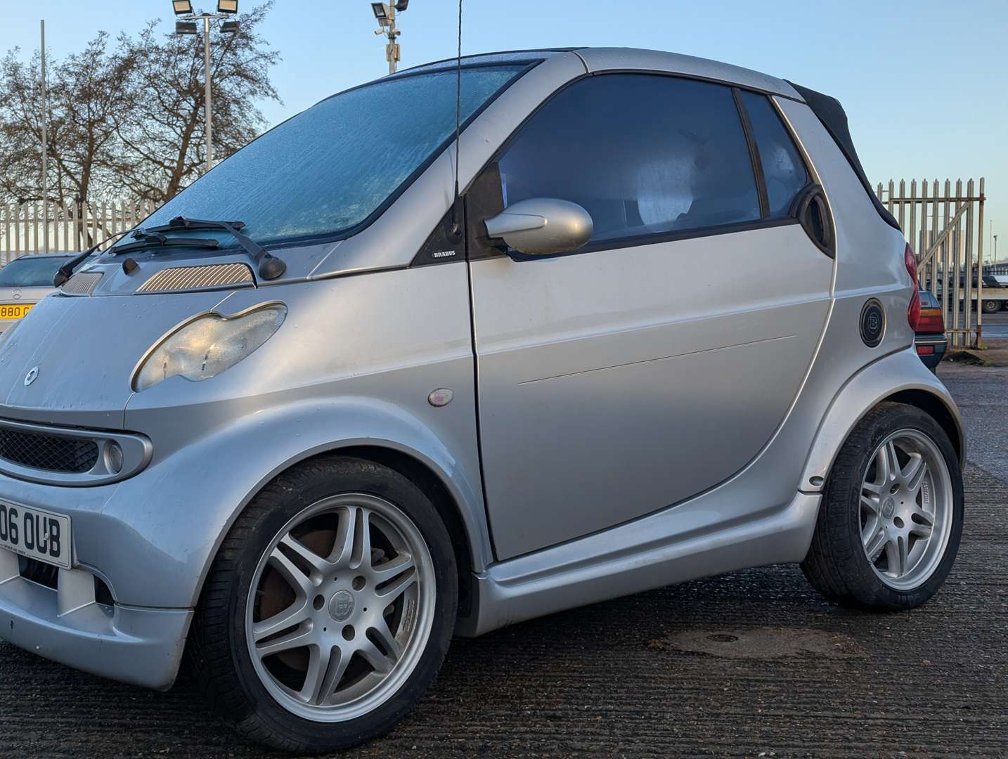 <p>2006 SMART FORTWO BRABUS 74 AUTO</p>
