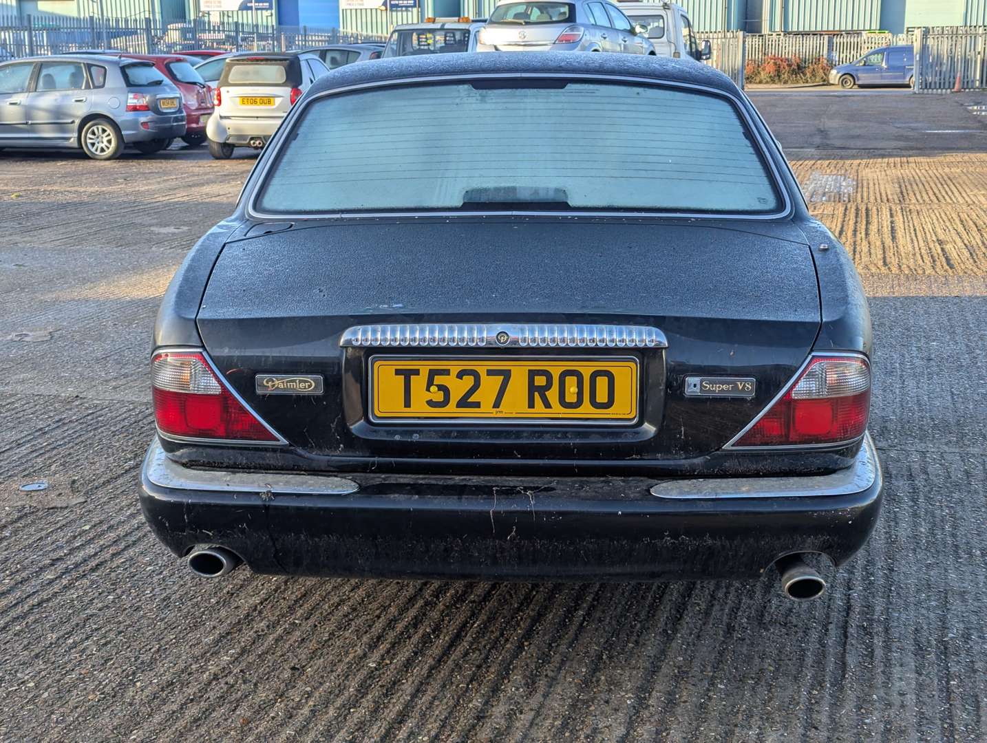<p>1999 DAIMLER SUPER 4.0 V8 AUTO</p>