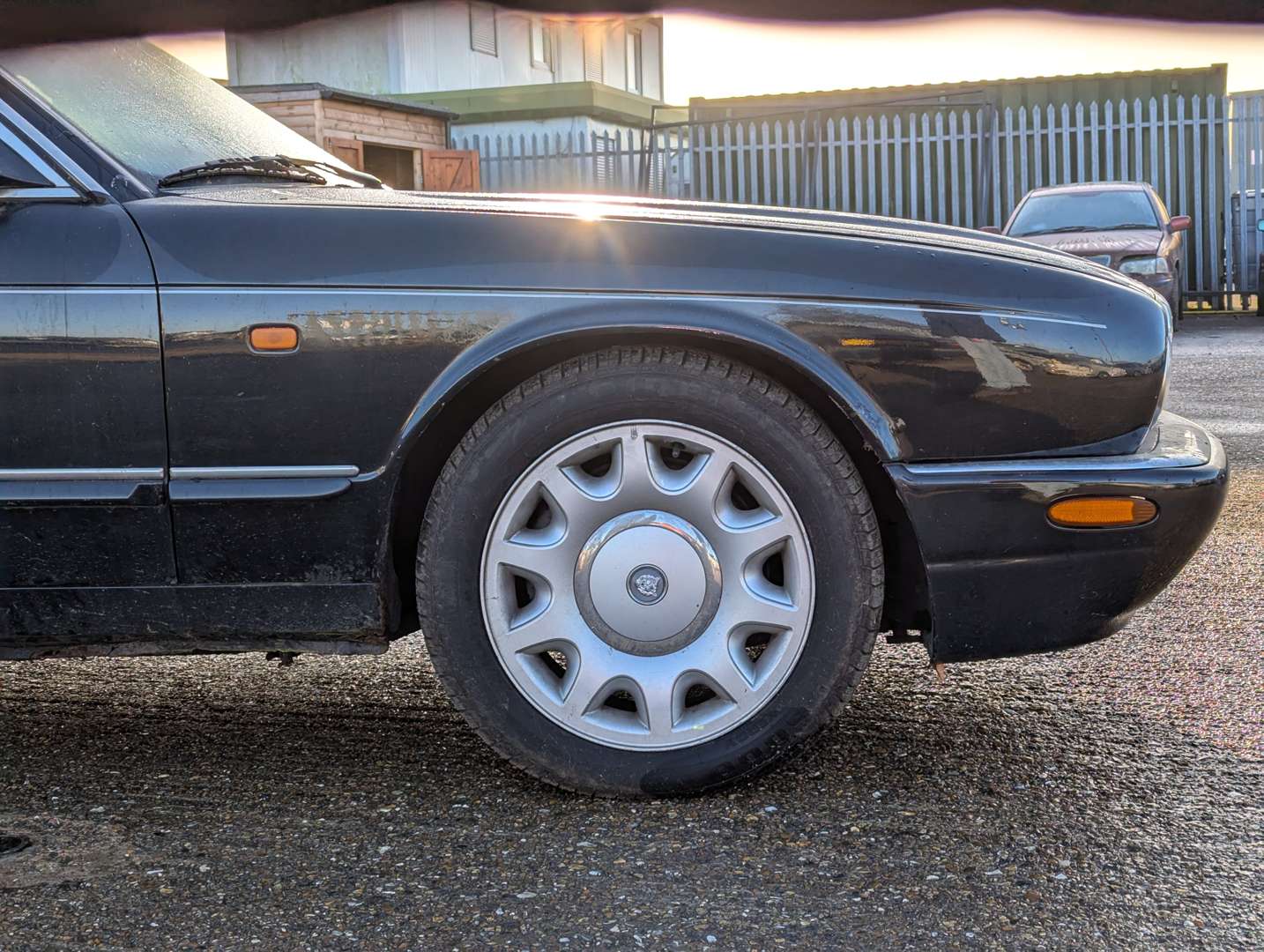 <p>1999 DAIMLER SUPER 4.0 V8 AUTO</p>