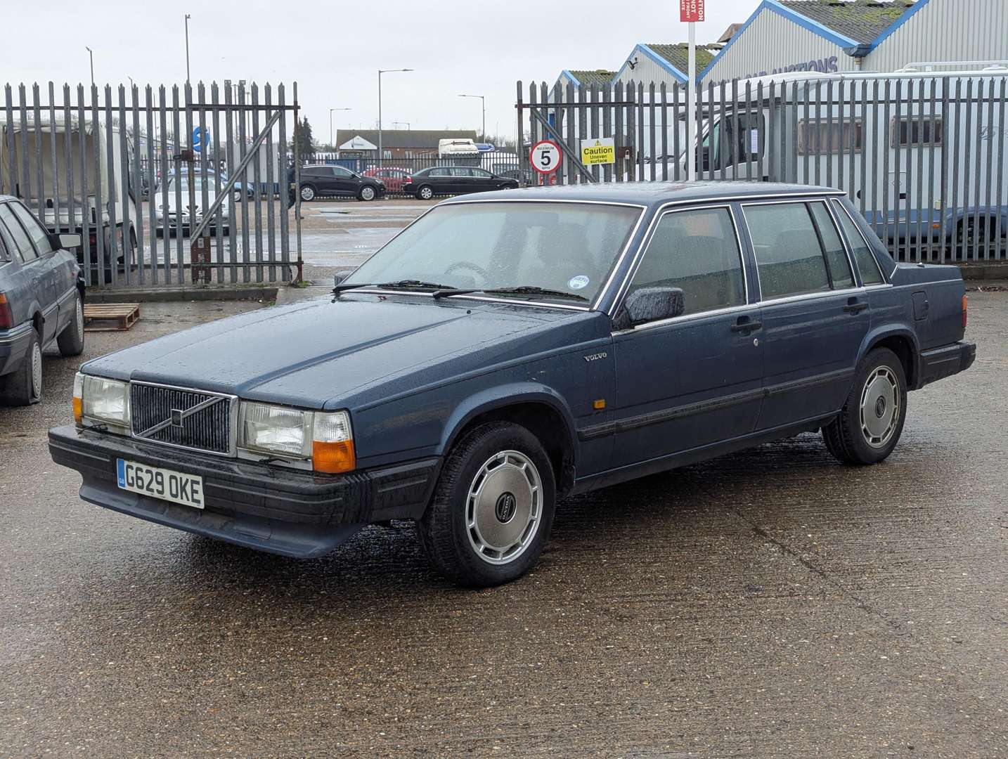 <p>1989 VOLVO 740 GLE AUTO</p>
