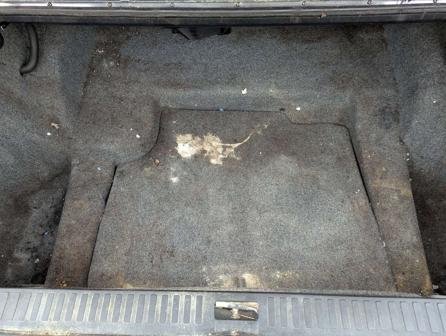 <p>1989 VOLVO 740 GLE AUTO</p>