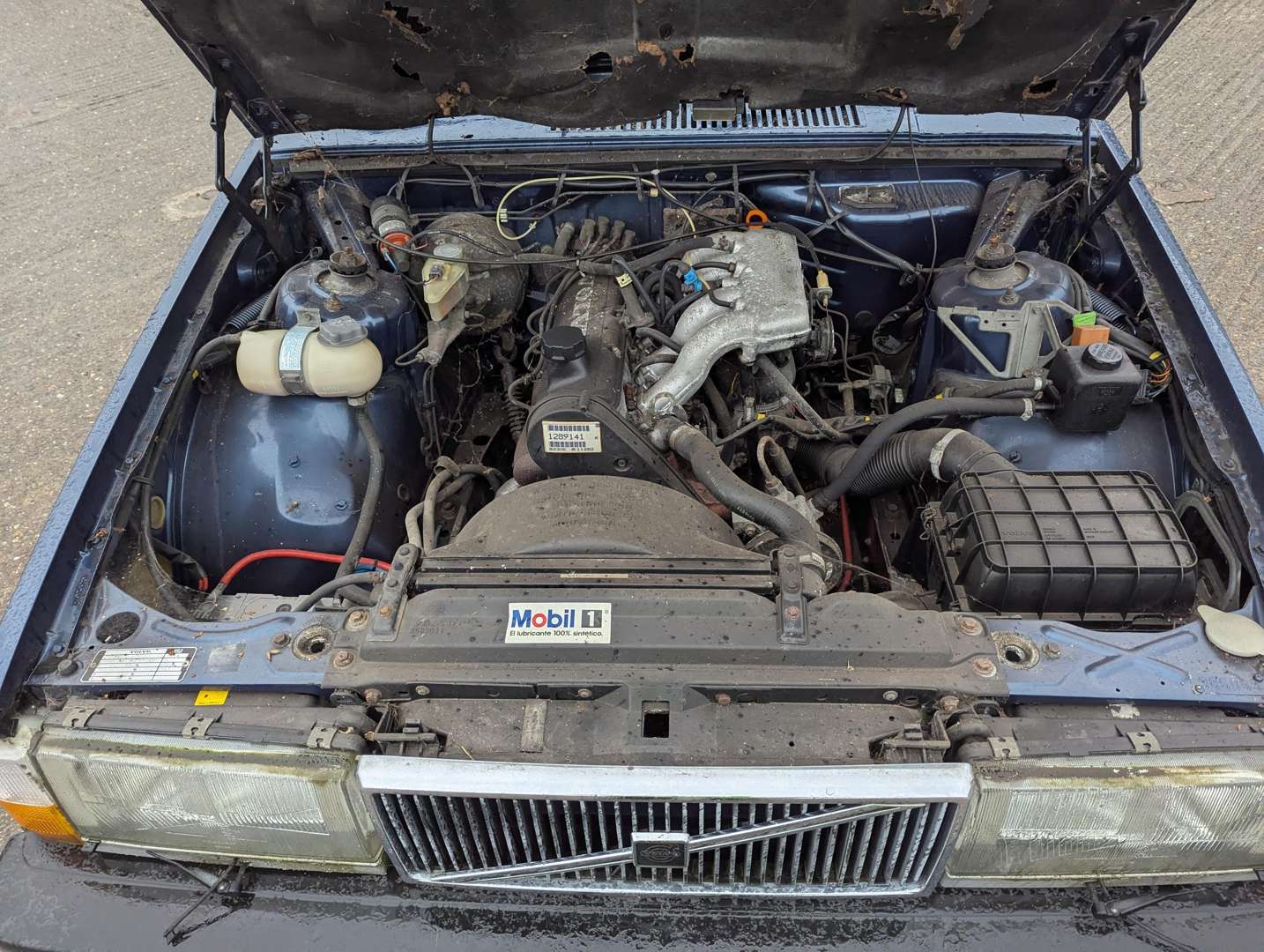 <p>1989 VOLVO 740 GLE AUTO</p>