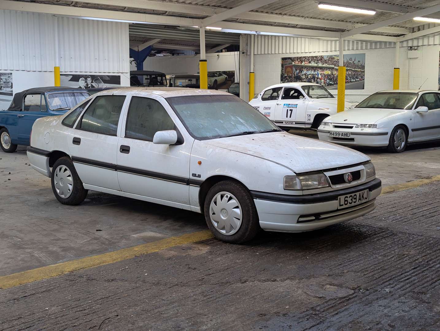 <p>1993 VAUXHALL CAVALIER GLS AUTO</p>