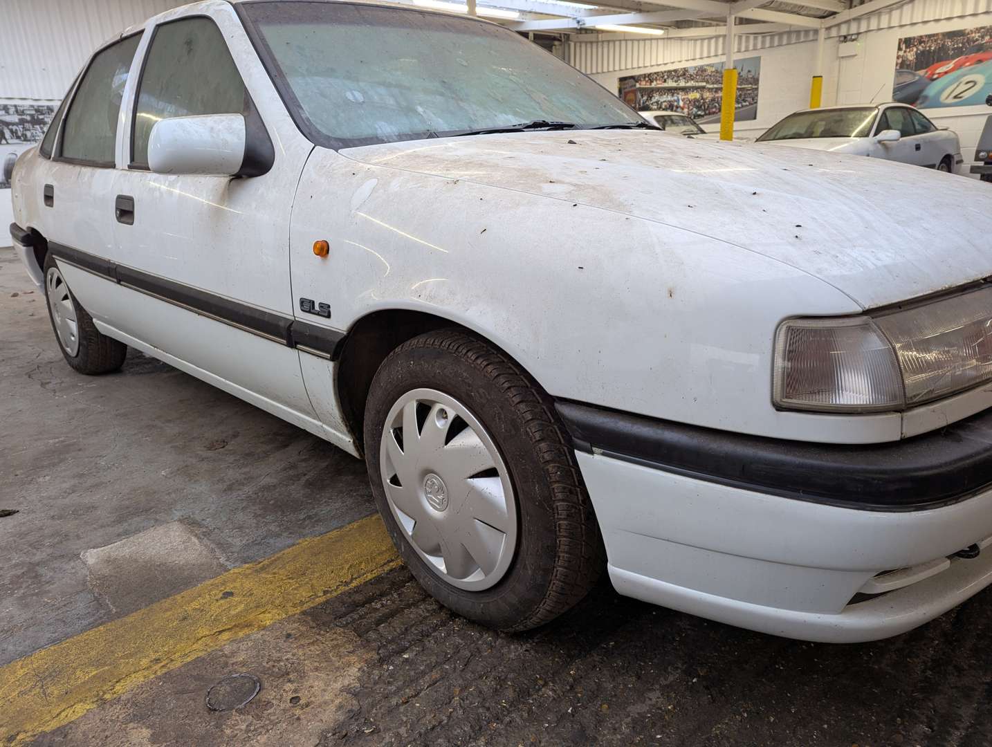 <p>1993 VAUXHALL CAVALIER GLS AUTO</p>