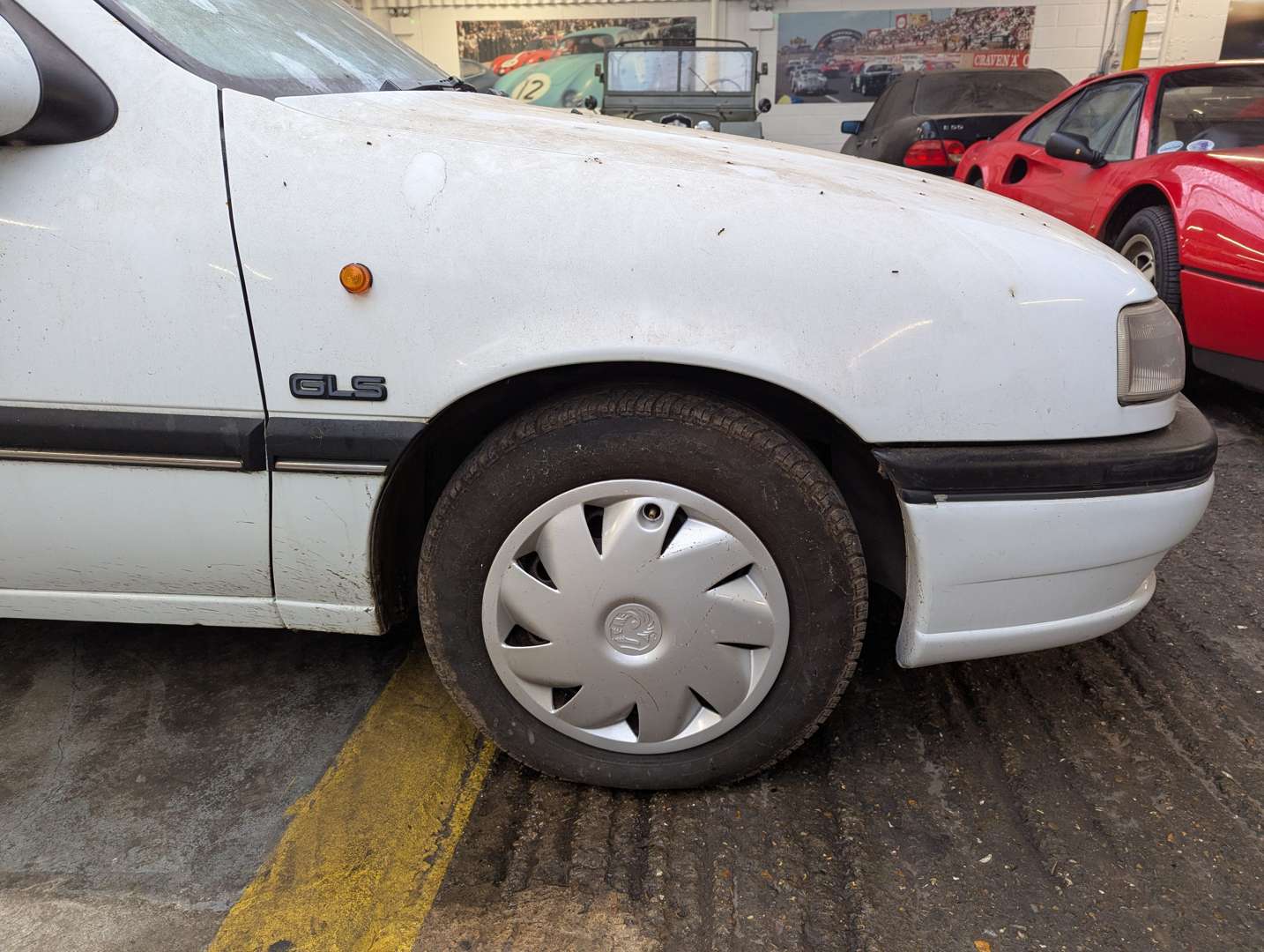 <p>1993 VAUXHALL CAVALIER GLS AUTO</p>