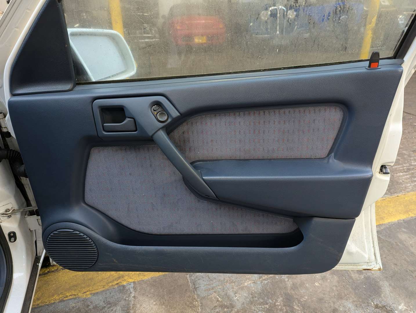 <p>1993 VAUXHALL CAVALIER GLS AUTO</p>