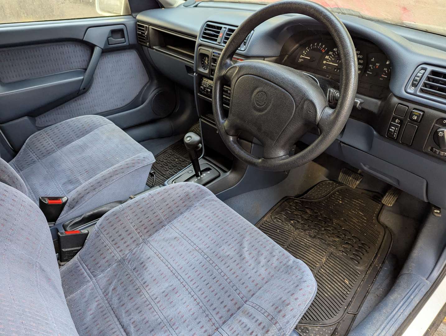 <p>1993 VAUXHALL CAVALIER GLS AUTO</p>