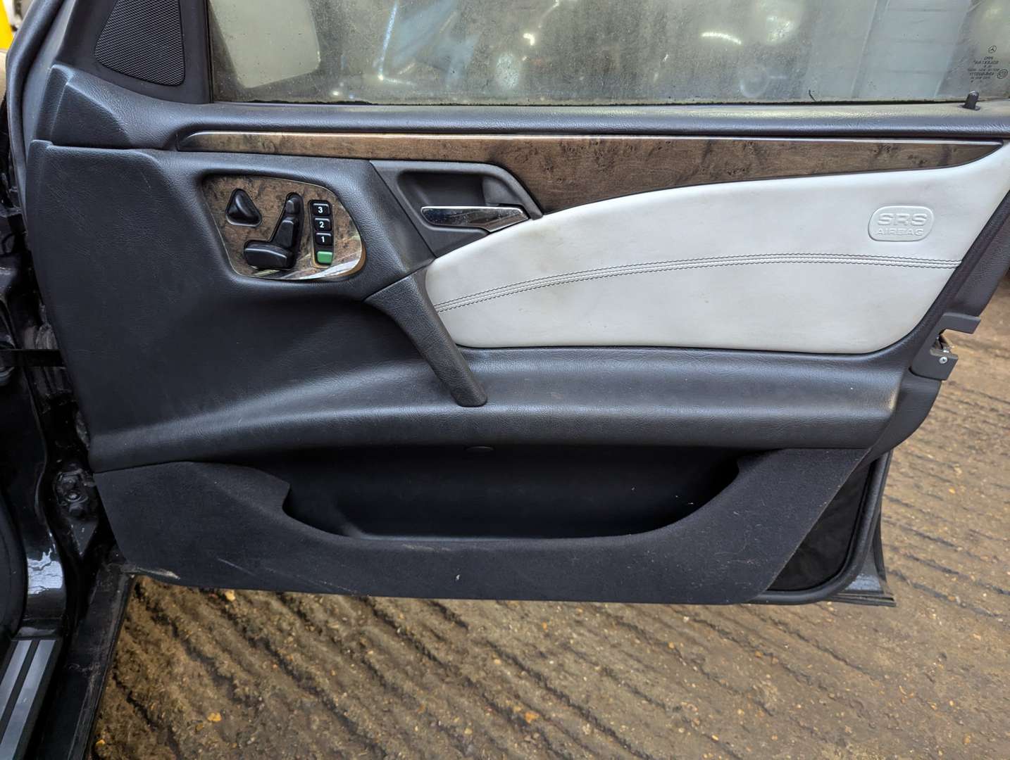 <p>1999 MERCEDES E55 AMG W210 AUTO</p>