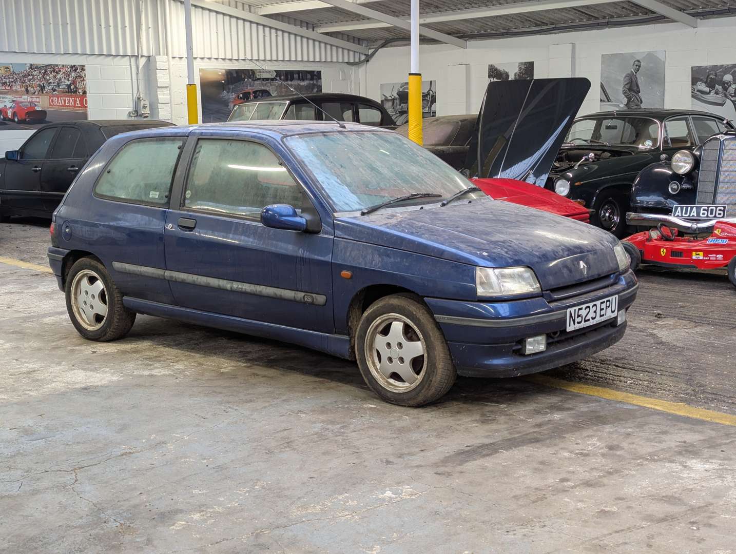 <p>1996 RENAULT CLIO RSI</p>