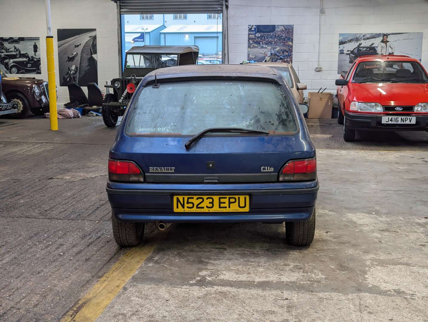 <p>1996 RENAULT CLIO RSI</p>