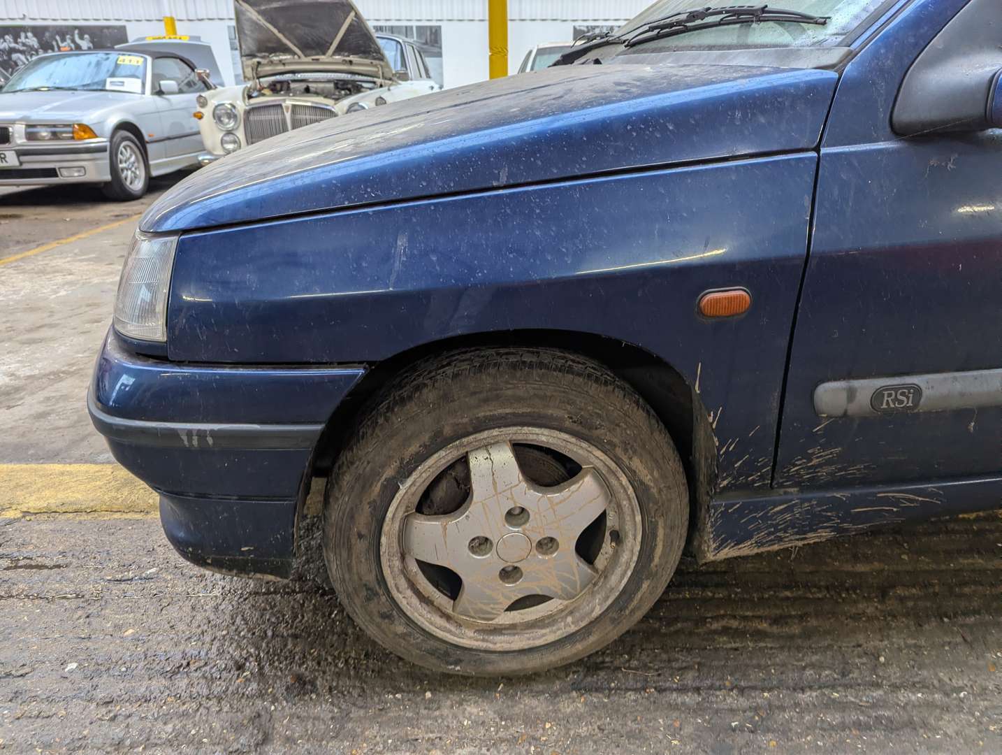 <p>1996 RENAULT CLIO RSI</p>