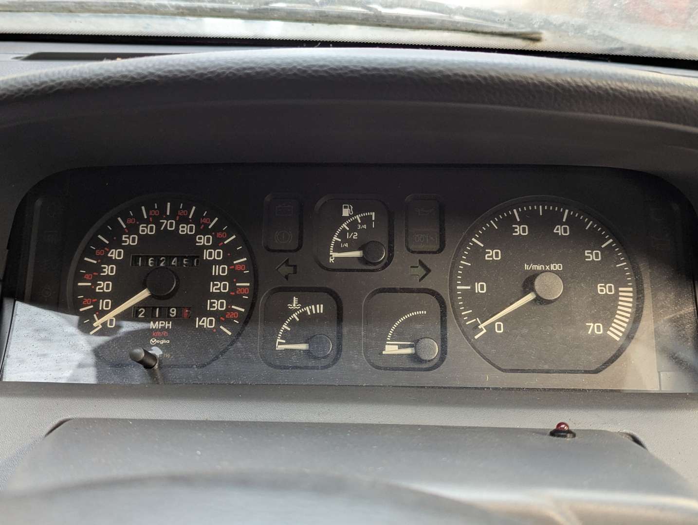 <p>1996 RENAULT CLIO RSI</p>