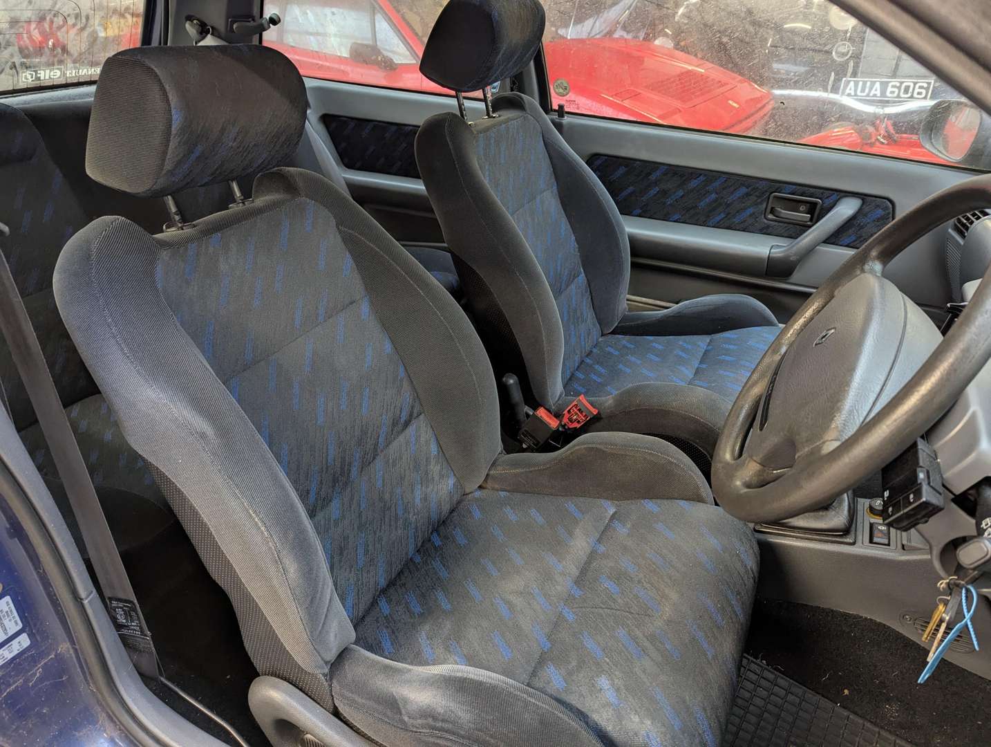 <p>1996 RENAULT CLIO RSI</p>