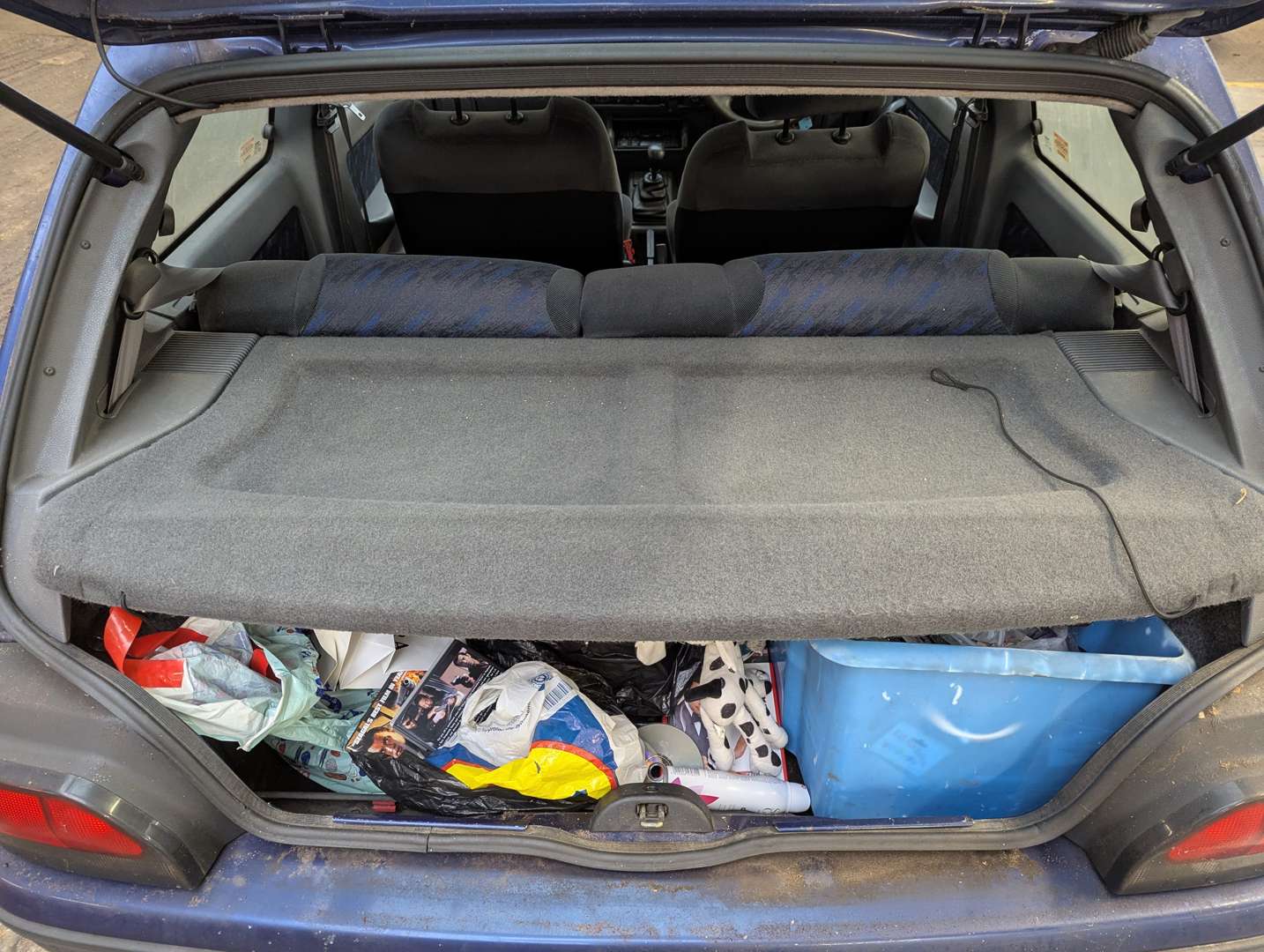 <p>1996 RENAULT CLIO RSI</p>