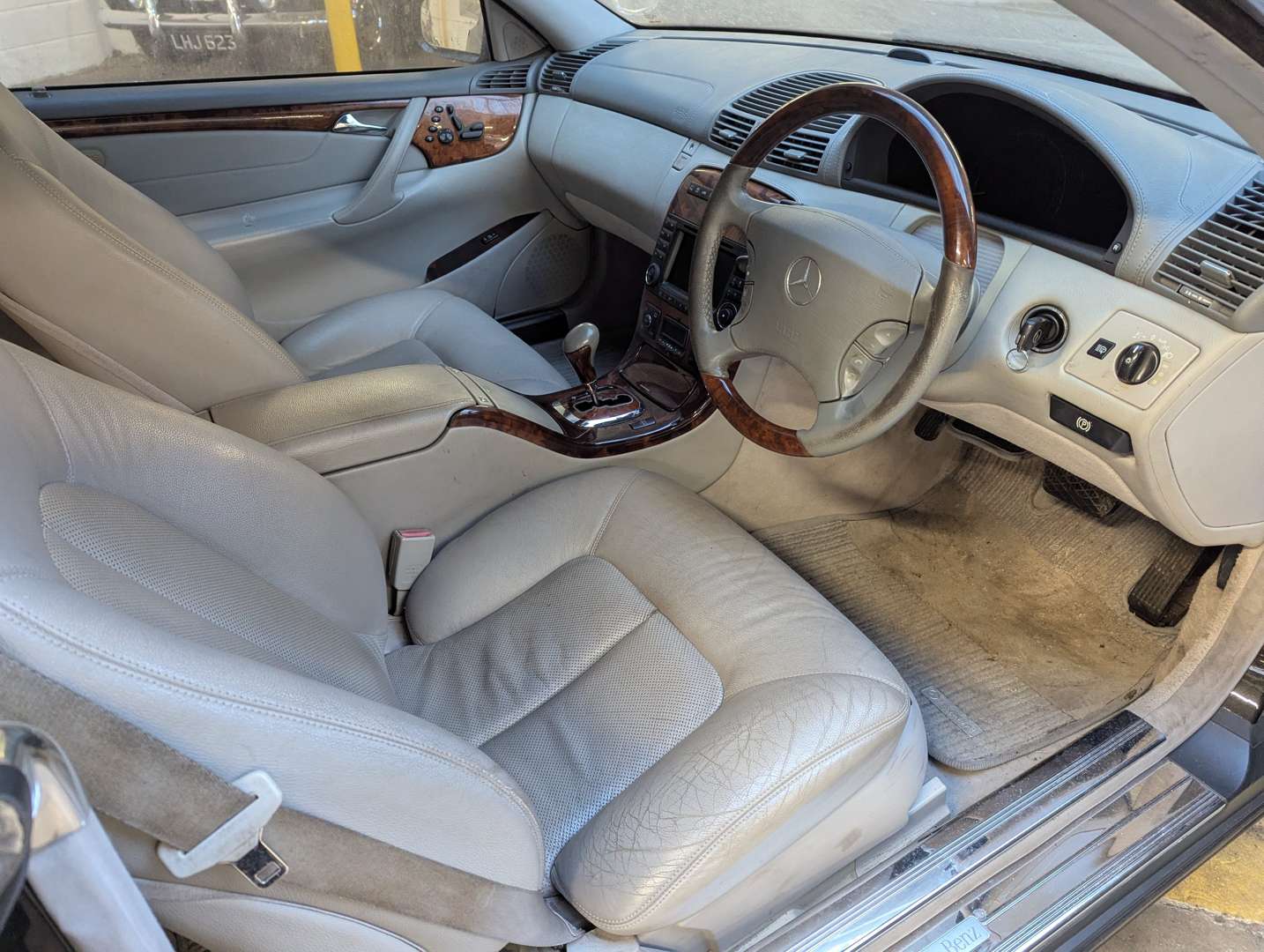 <p>2003 MERCEDES C215 CL500 AUTO</p>