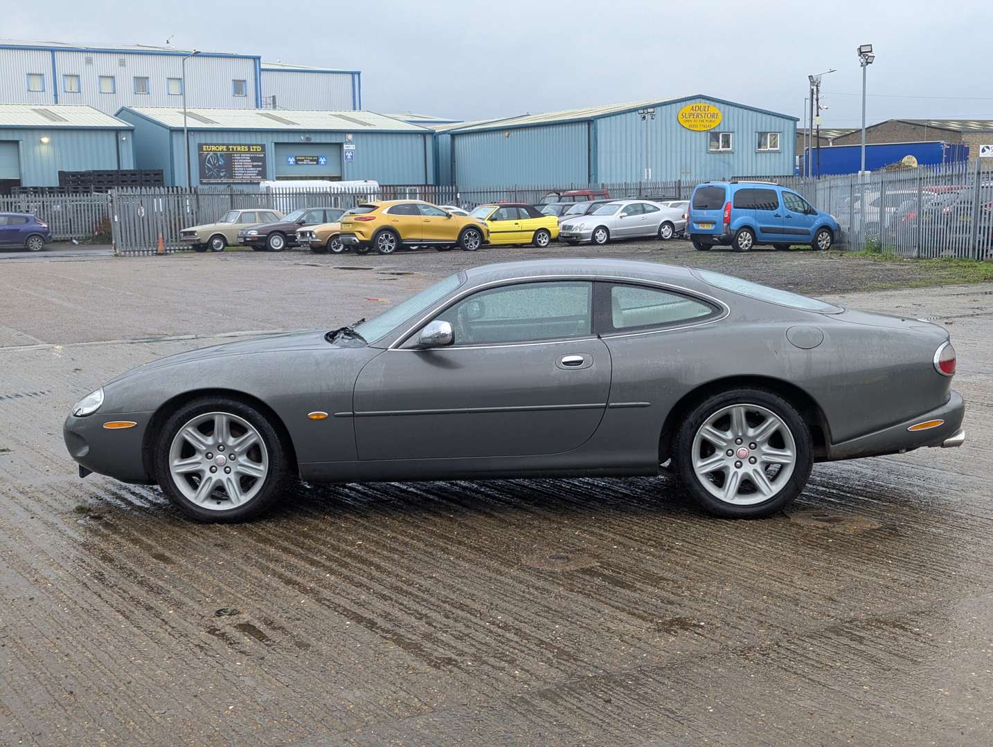 <p>1998 JAGUAR XK8 COUPE AUTO</p>