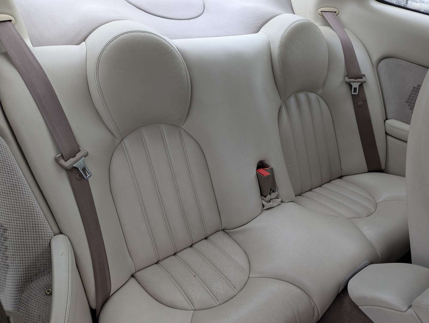 <p>1998 JAGUAR XK8 COUPE AUTO</p>