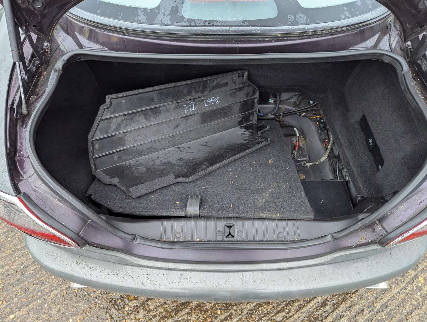 <p>1998 JAGUAR XK8 COUPE AUTO</p>