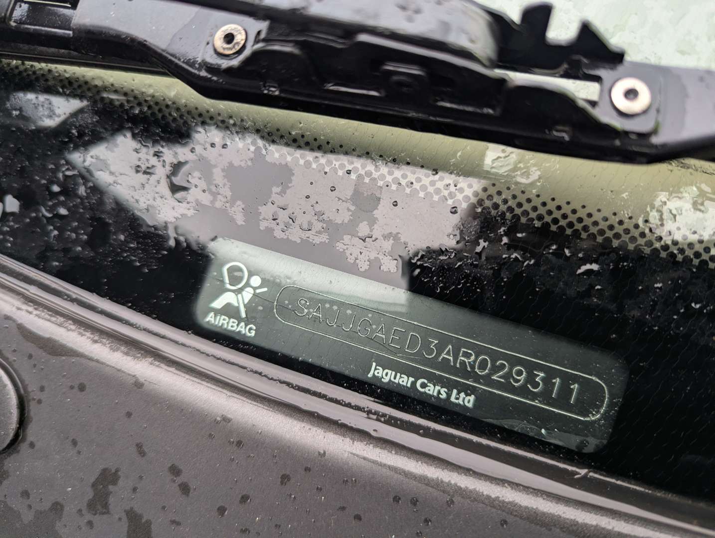 <p>1998 JAGUAR XK8 COUPE AUTO</p>