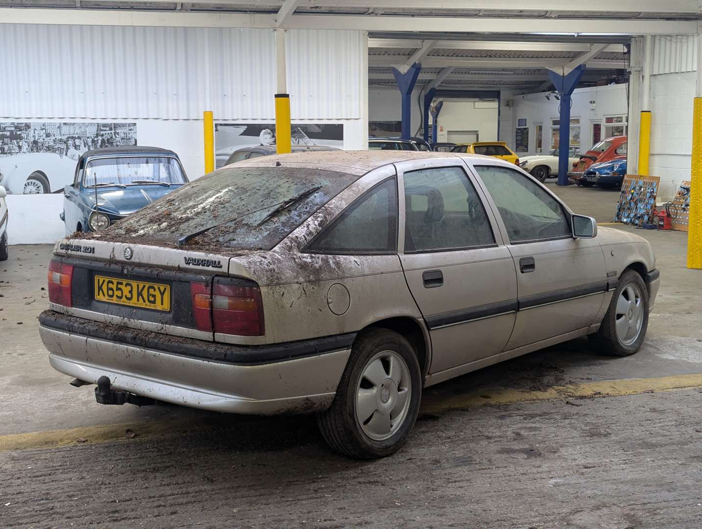 <p>1993 VAUXHALL CAVALIER DIPLOMAT AUTO</p>