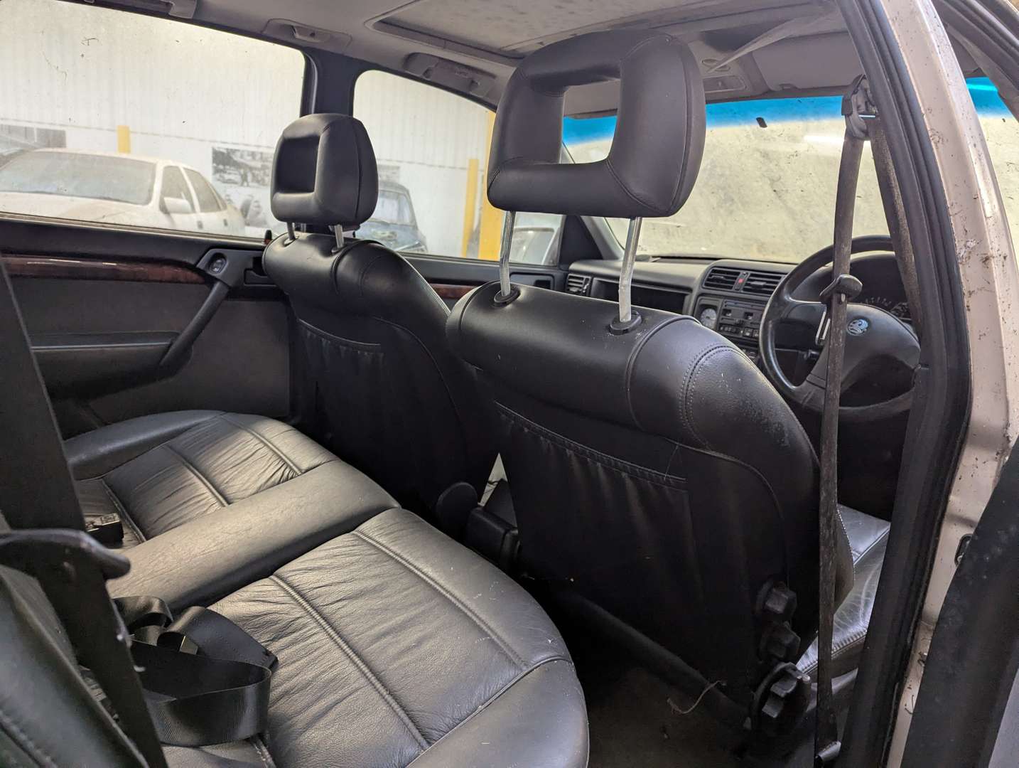 <p>1993 VAUXHALL CAVALIER DIPLOMAT AUTO</p>