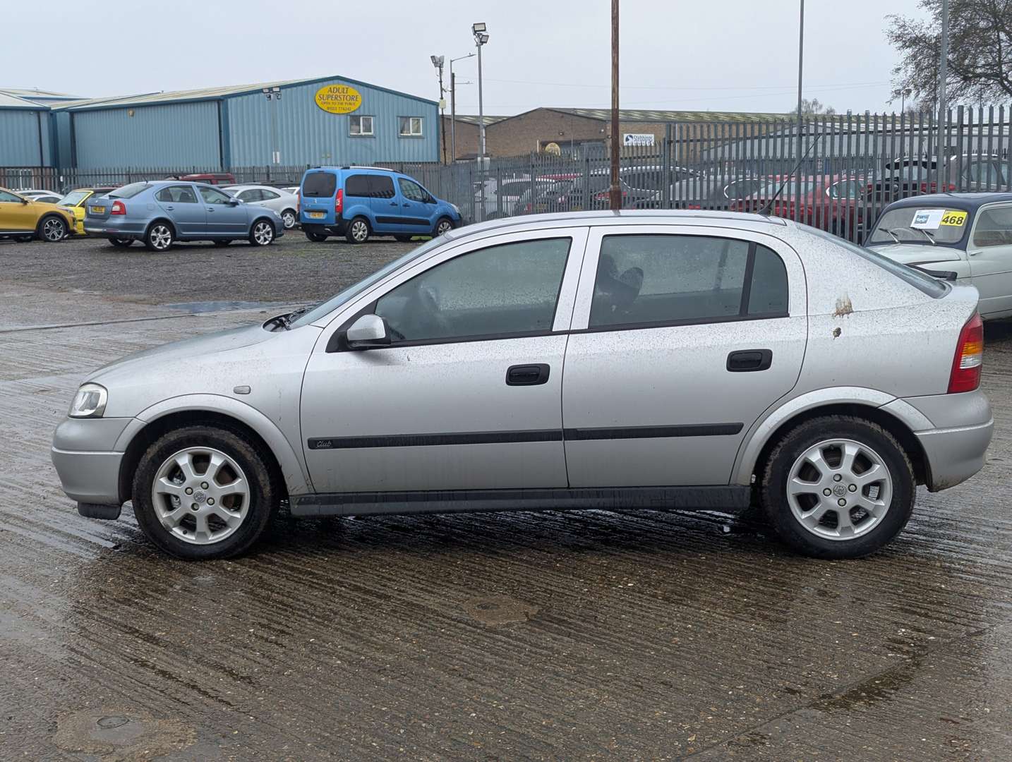 <p>2001 VAUXHALL ASTRA CLUB 16V</p>