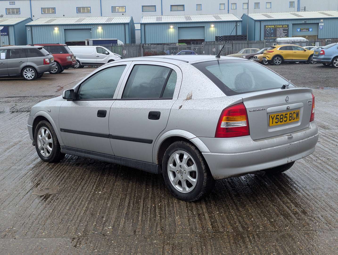 <p>2001 VAUXHALL ASTRA CLUB 16V</p>