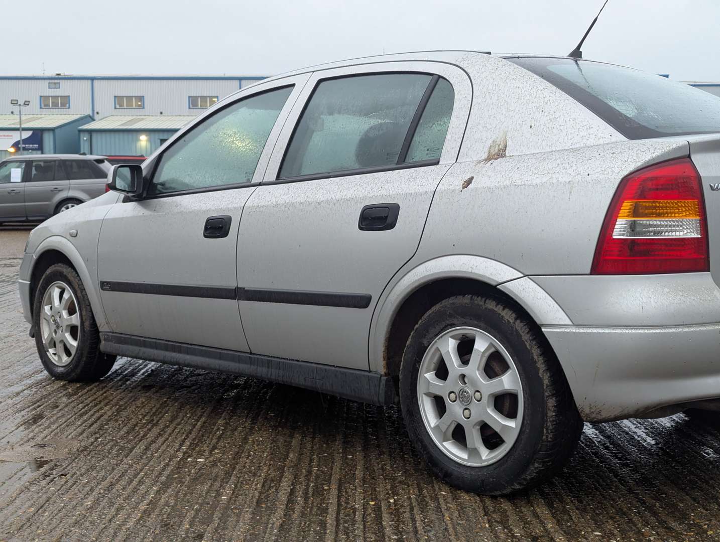 <p>2001 VAUXHALL ASTRA CLUB 16V</p>