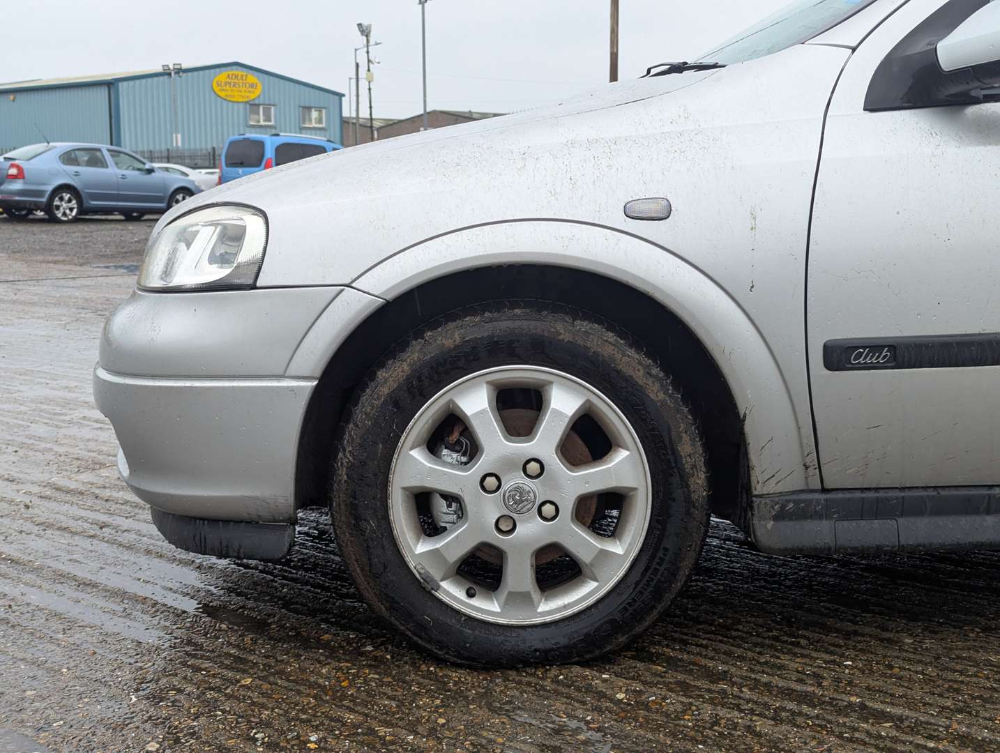 <p>2001 VAUXHALL ASTRA CLUB 16V</p>