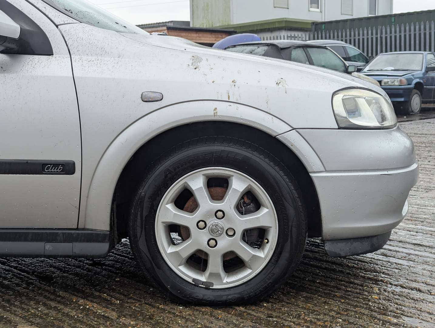 <p>2001 VAUXHALL ASTRA CLUB 16V</p>