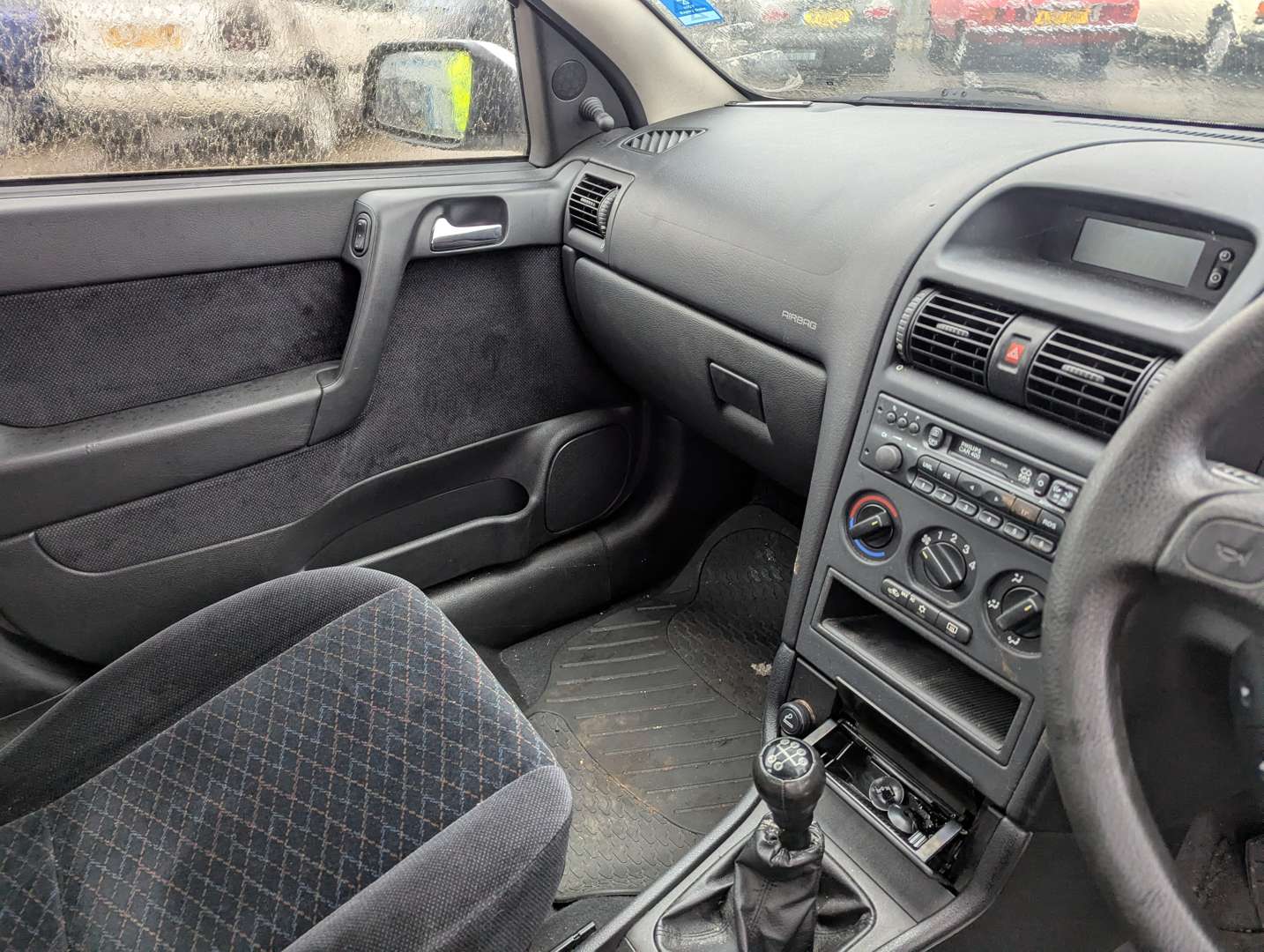 <p>2001 VAUXHALL ASTRA CLUB 16V</p>