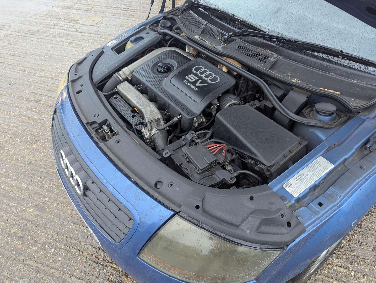 <p>1999 AUDI TT QUATTRO 225 BHP</p>