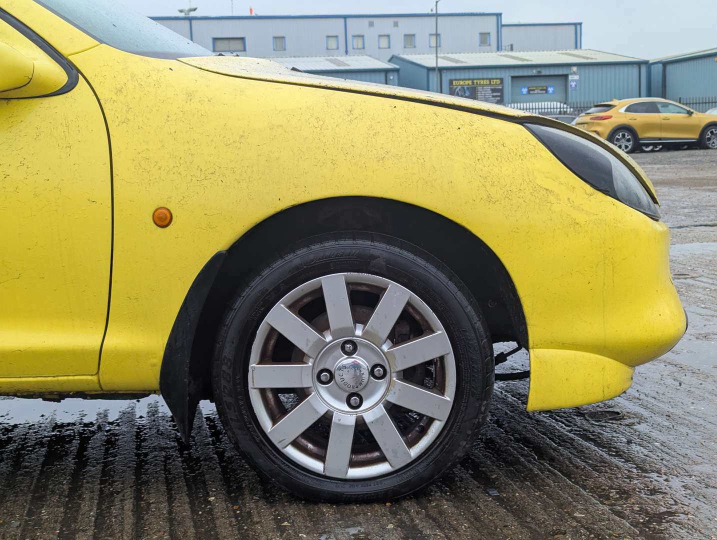 <p>2000 FORD PUMA MILLENNIUM</p>